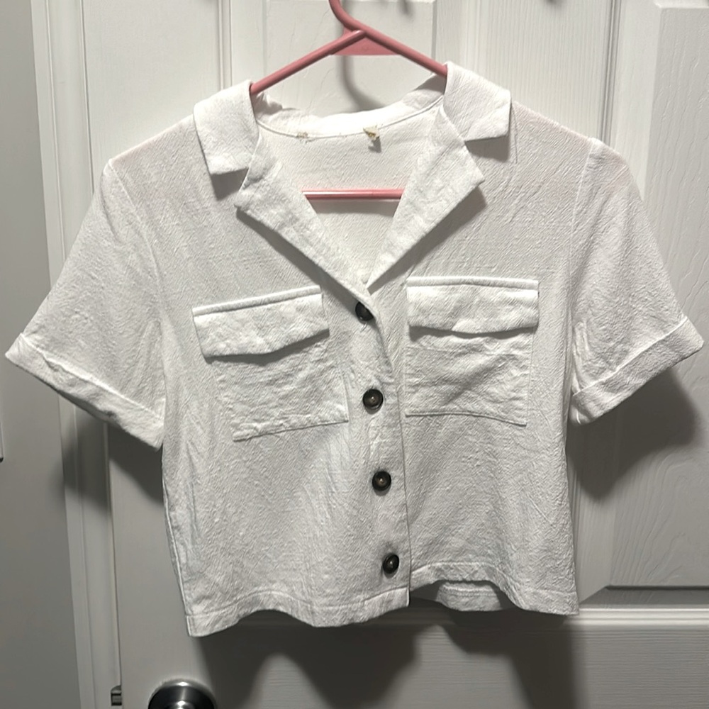 Linen style button crop